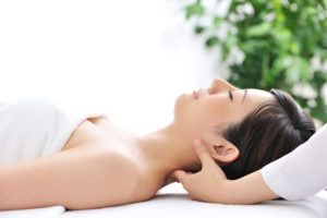 ヘッドマッサージ・首